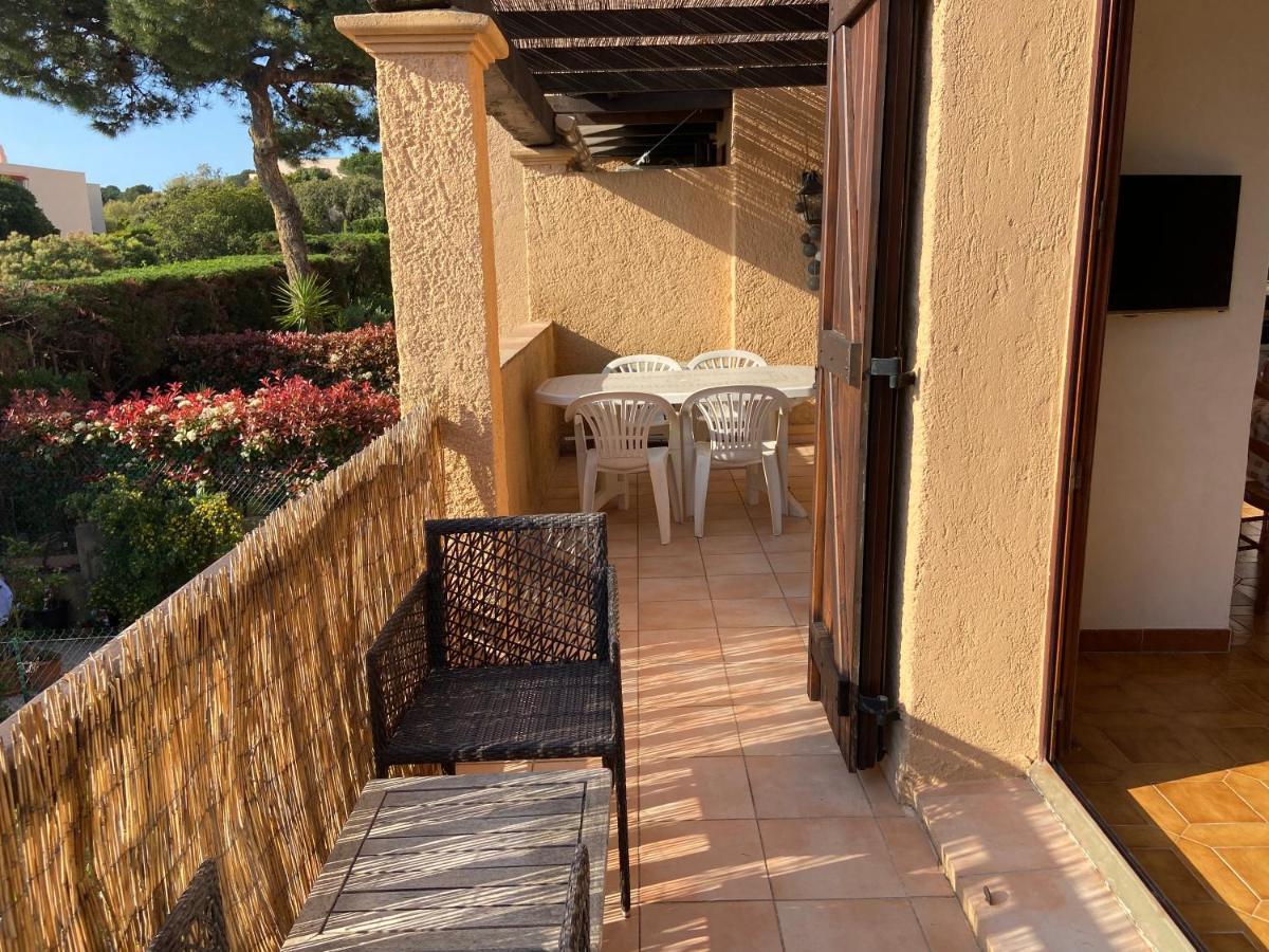 Appartement De Vacances Au Calme Absolu, Vue Mer. Saint Aygulf Exterior photo